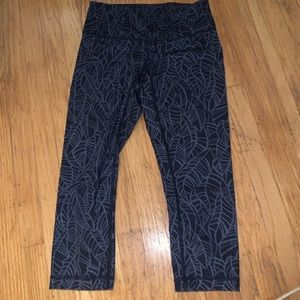 patterned dark purple LuLuLemon crops